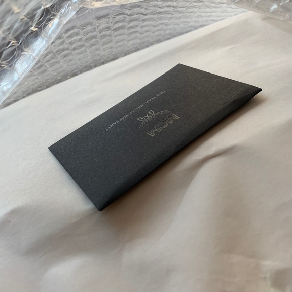 Authentic MCM logo Diamond Leather zip top clutch/Crosby❤️ - Picture 12 of 15